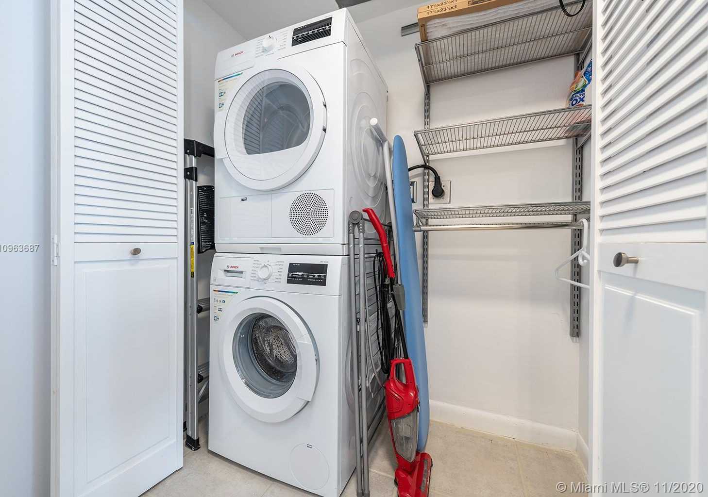 Small Image of 2301 COLLINS AVE #915, Miami Beach Number 8
