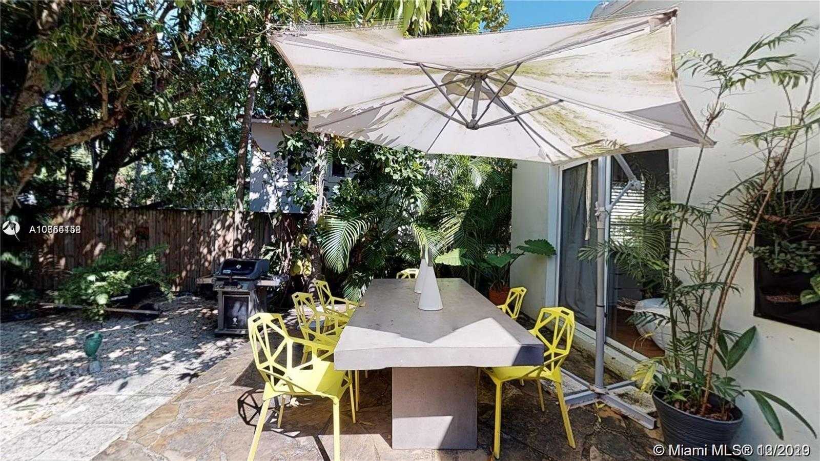 Small Image of 725 NORTH EAST 73RD ST, Miami Number 15