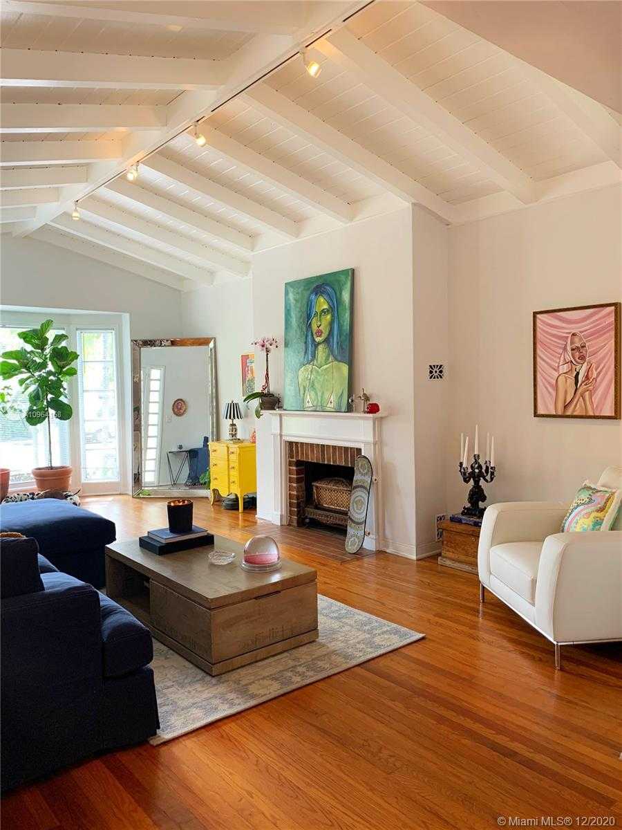 Small Image of 725 NORTH EAST 73RD ST, Miami Number 2