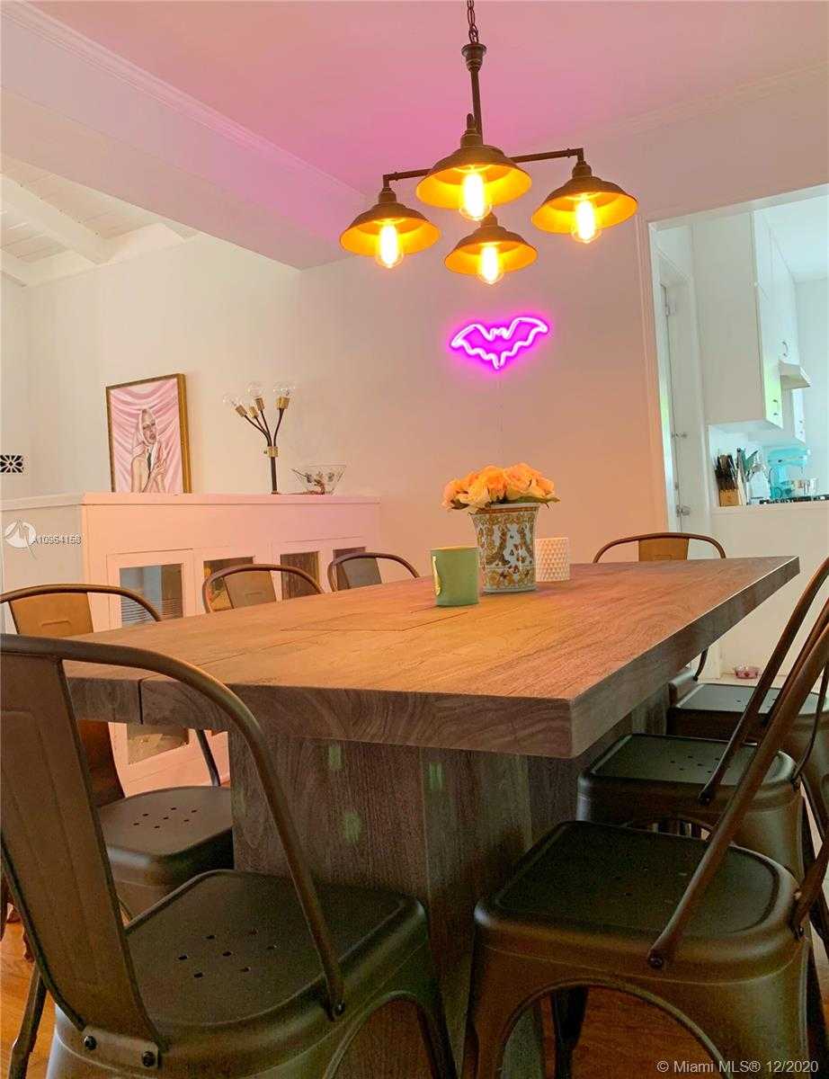 Small Image of 725 NORTH EAST 73RD ST, Miami Number 3