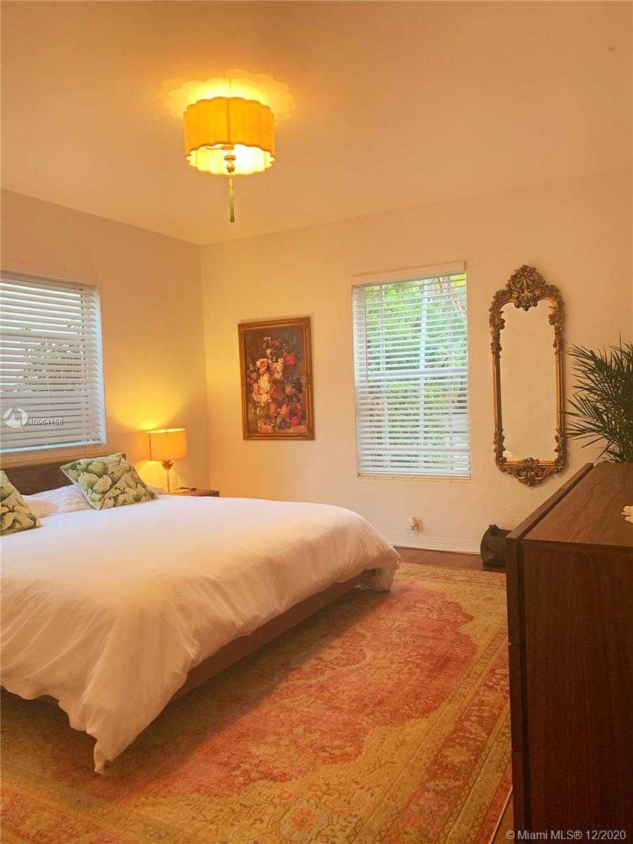 Small Image of 725 NORTH EAST 73RD ST, Miami Number 8