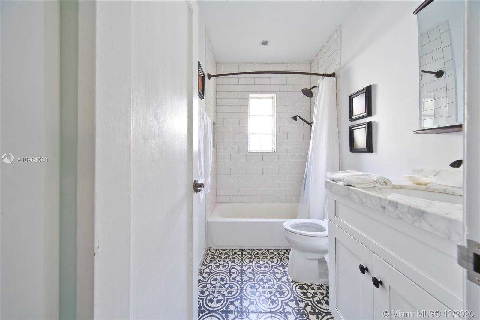 Small Image of 625 ZAMORA AVE, Coral Gables Number 15