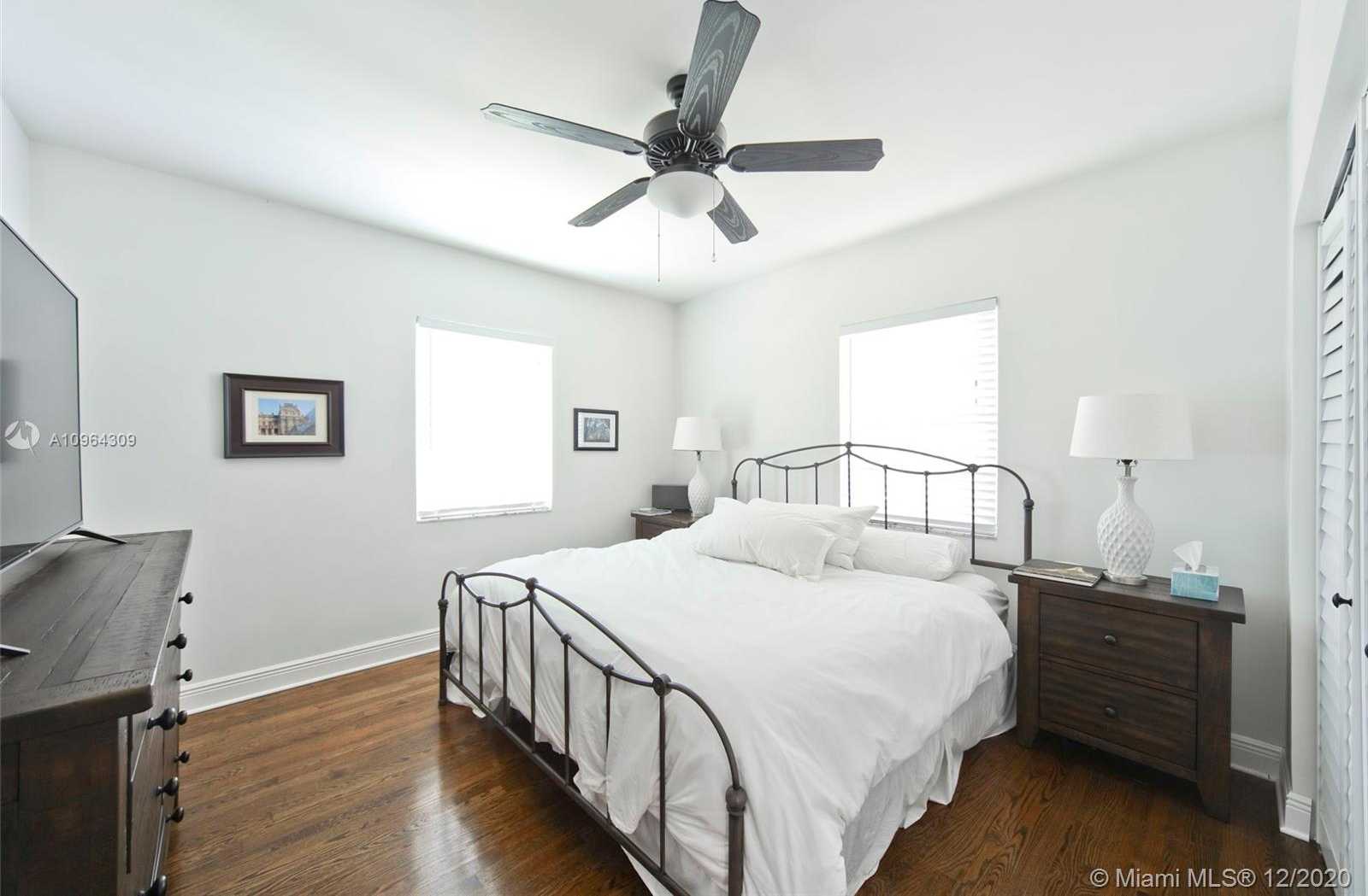 Small Image of 625 ZAMORA AVE, Coral Gables Number 16
