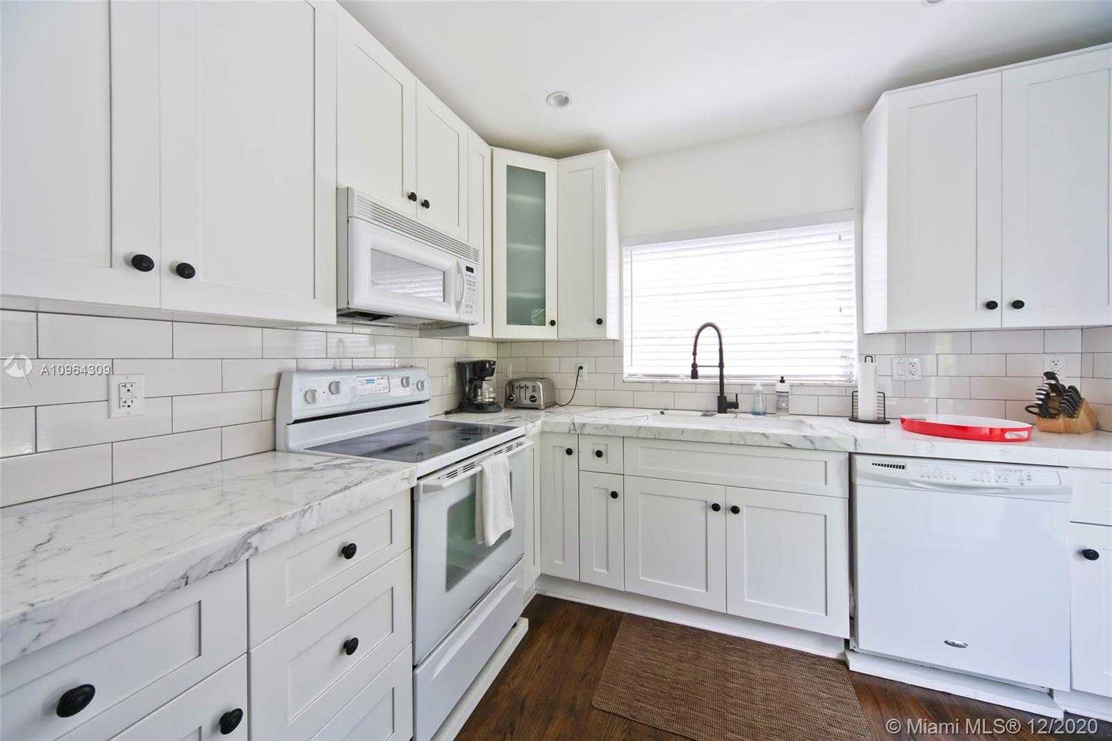 Small Image of 625 ZAMORA AVE, Coral Gables Number 7