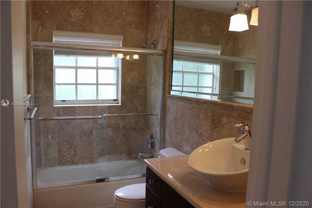 Small Image of 418 SAVONA AVE, Coral Gables Number 6