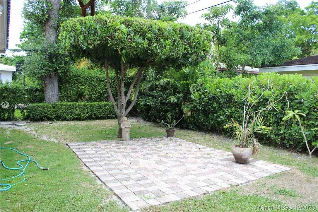 Small Image of 418 SAVONA AVE, Coral Gables Number 8