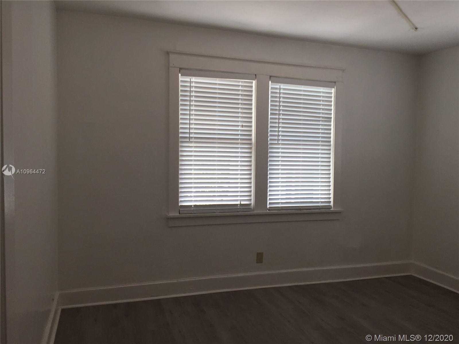 Small Image of 1849 TAYLOR ST #1849, Hollywood Number 3