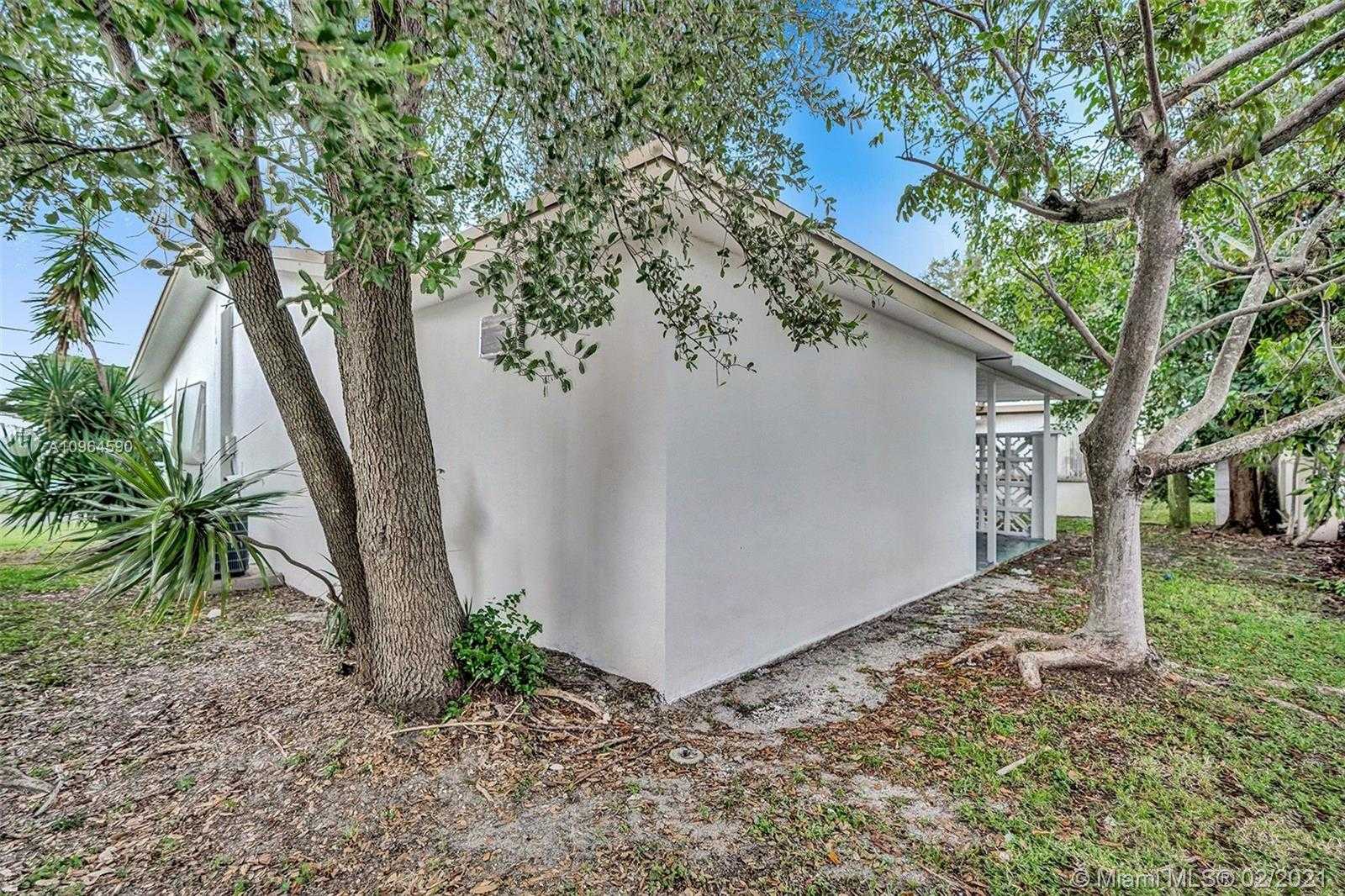 Small Image of 1902 NORTH WEST 45TH CT, Tamarac Number 32