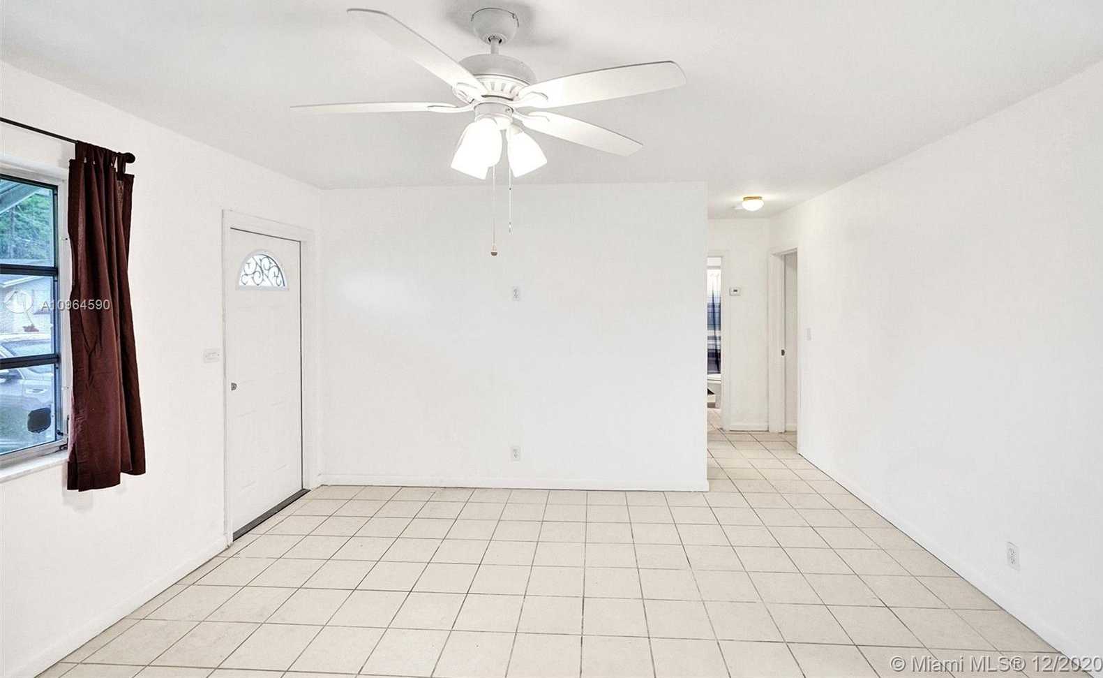 Small Image of 1902 NORTH WEST 45TH CT, Tamarac Number 4