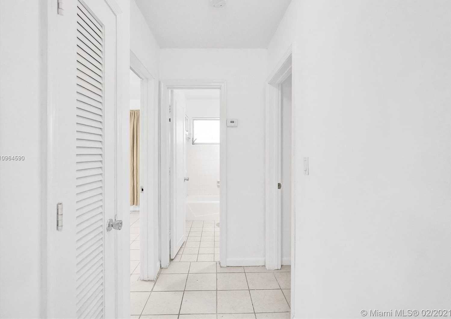 Small Image of 1902 NORTH WEST 45TH CT, Tamarac Number 7