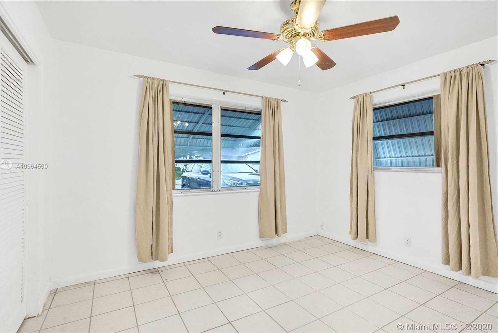 Small Image of 1902 NORTH WEST 45TH CT, Tamarac Number 9
