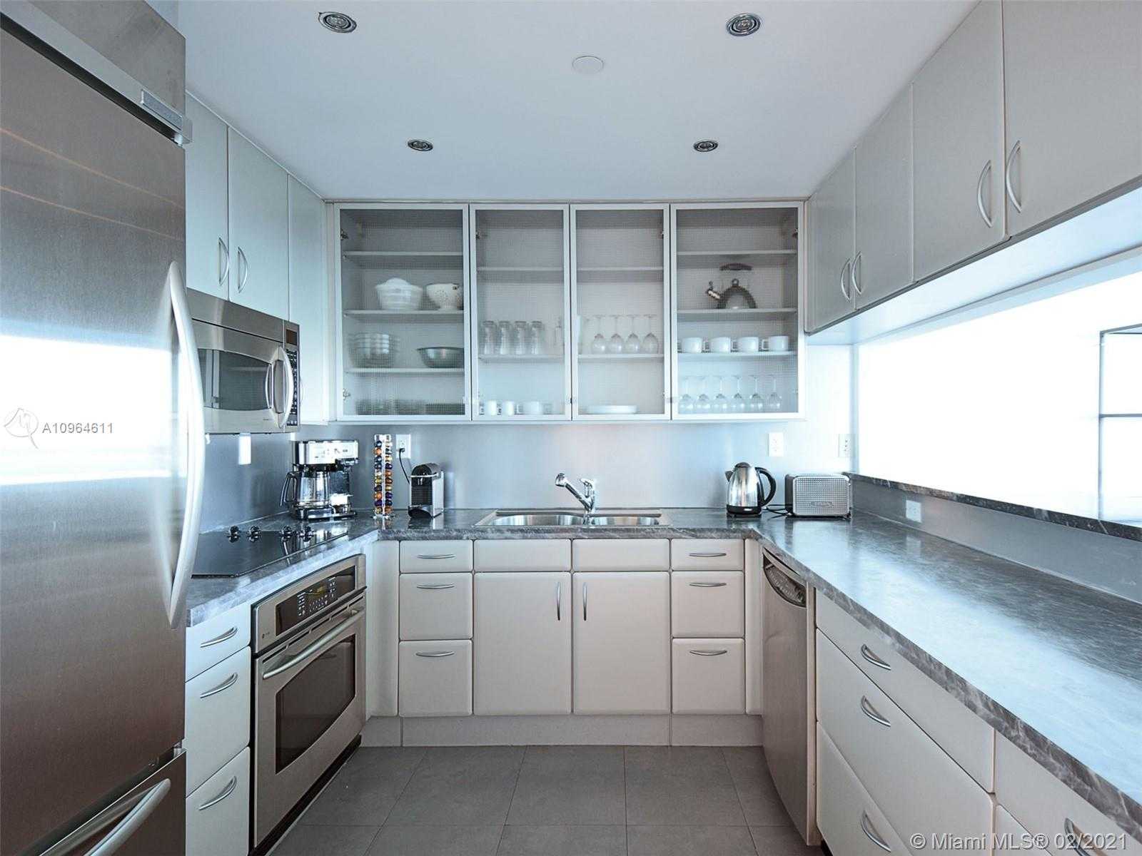 Small Image of 540 WEST AV #2114, Miami Beach Number 11