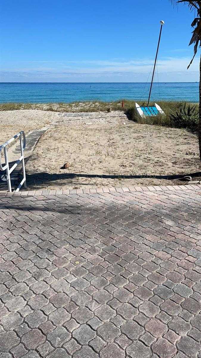 Small Image of 185 OCEAN BLVD, Golden Beach Number 12