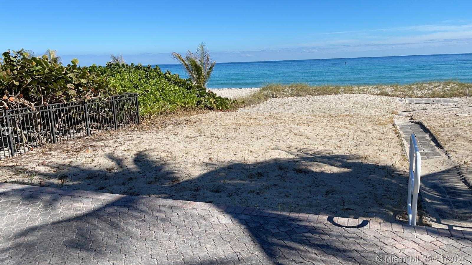 Small Image of 185 OCEAN BLVD, Golden Beach Number 13