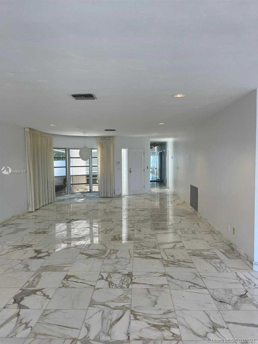 Small Image of 185 OCEAN BLVD, Golden Beach Number 19
