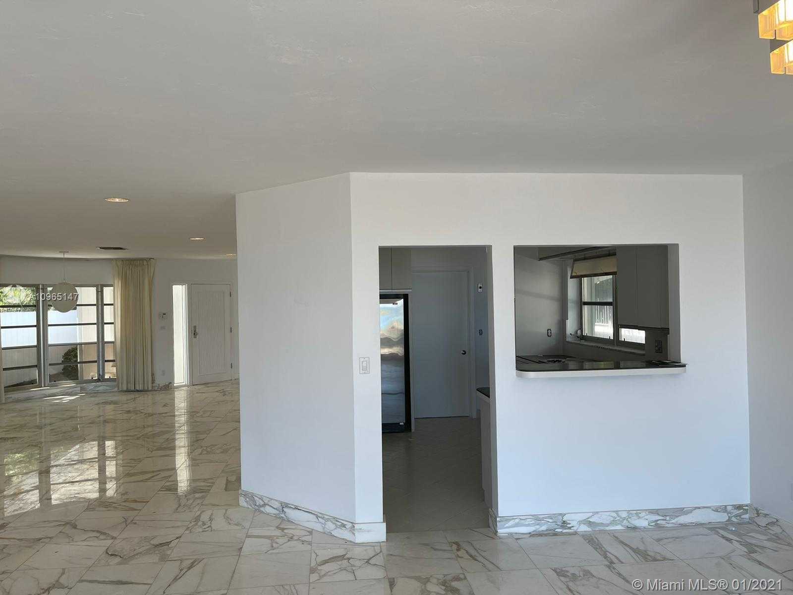 Small Image of 185 OCEAN BLVD, Golden Beach Number 21