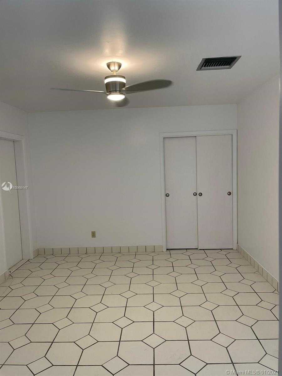 Small Image of 185 OCEAN BLVD, Golden Beach Number 22