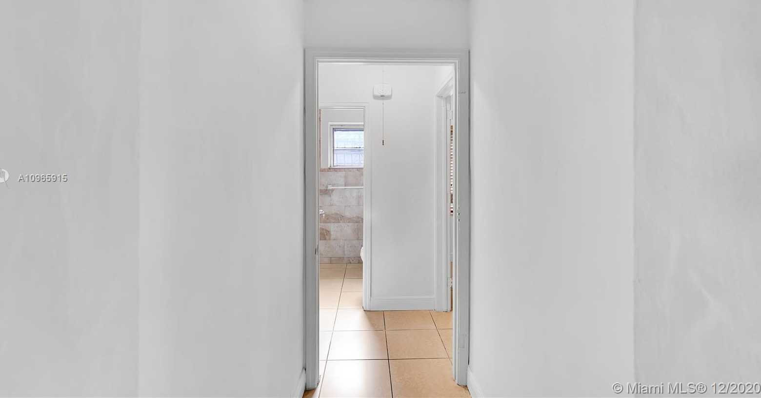 Small Image of 1507 SOUTH WEST 14 AVE, Miami Number 9
