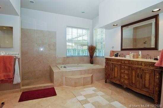 Small Image of 17751 SOUTH WEST 81ST CT, Palmetto Bay Number 9