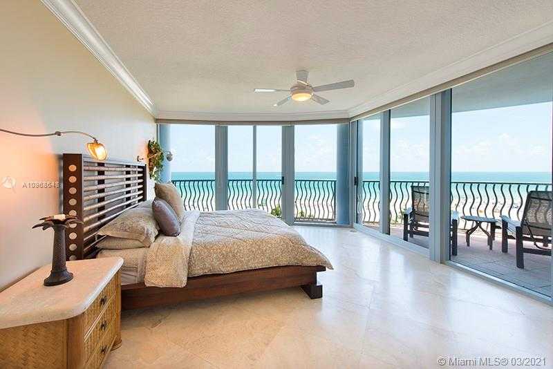 Small Image of 1500 OCEAN DR #702, Miami Beach Number 12