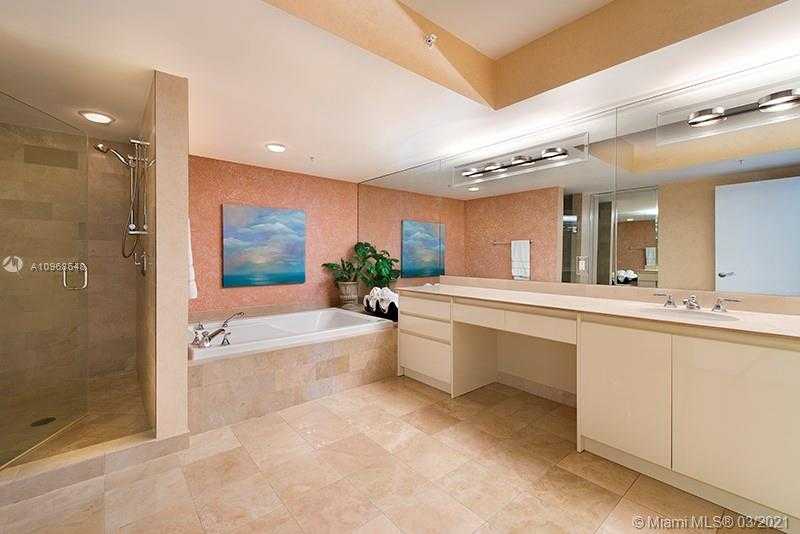 Small Image of 1500 OCEAN DR #702, Miami Beach Number 13