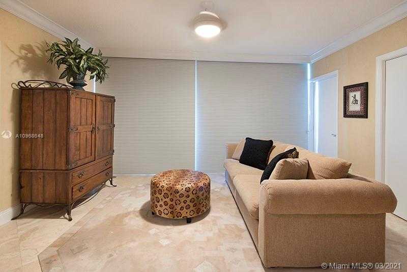 Small Image of 1500 OCEAN DR #702, Miami Beach Number 16