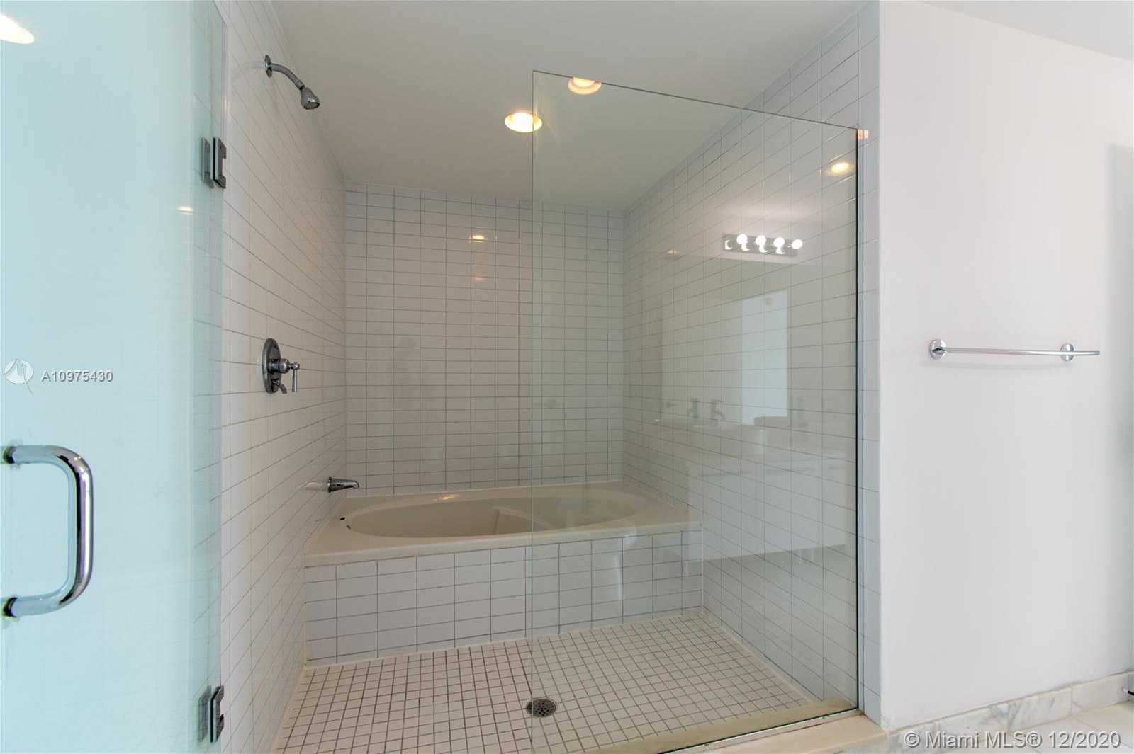 Small Image of 888 BISCAYNE BLVD #4112, Miami Number 21