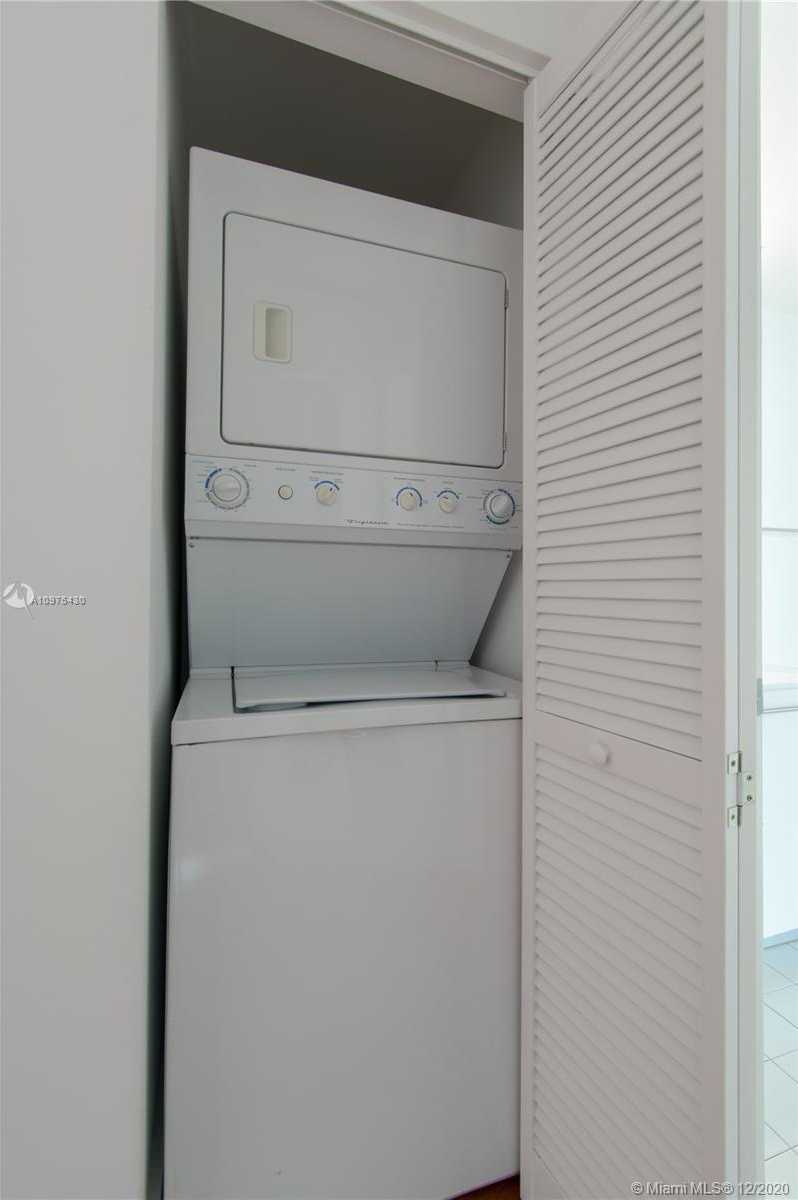 Small Image of 888 BISCAYNE BLVD #4112, Miami Number 22