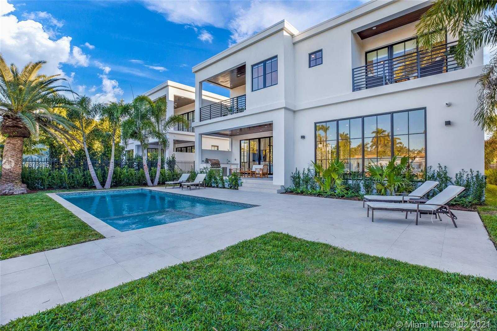 Small Image of 885 NORTH EAST 76TH ST, Miami Number 11