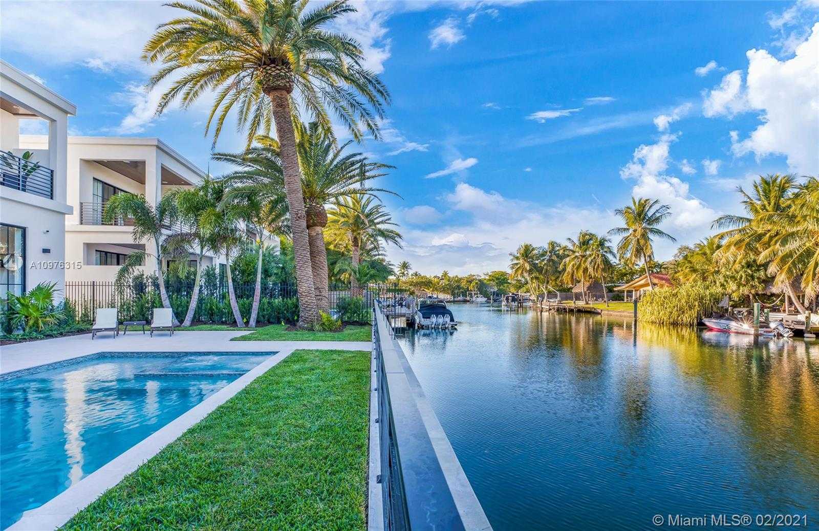 Small Image of 885 NORTH EAST 76TH ST, Miami Number 13