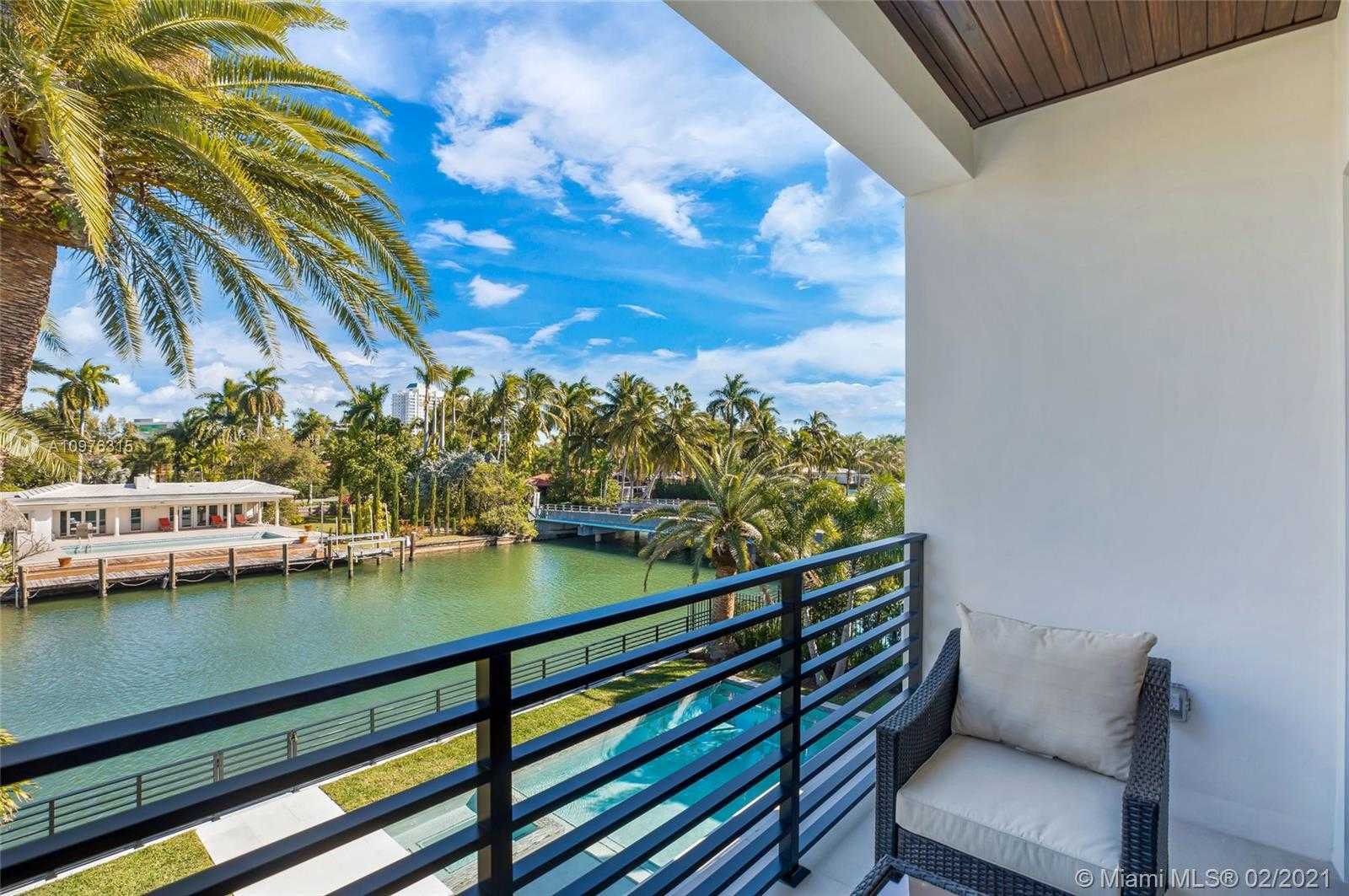 Small Image of 885 NORTH EAST 76TH ST, Miami Number 19