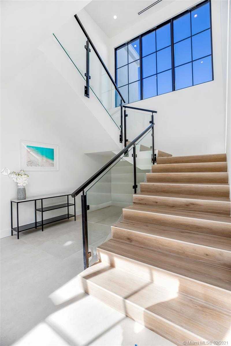 Small Image of 885 NORTH EAST 76TH ST, Miami Number 24
