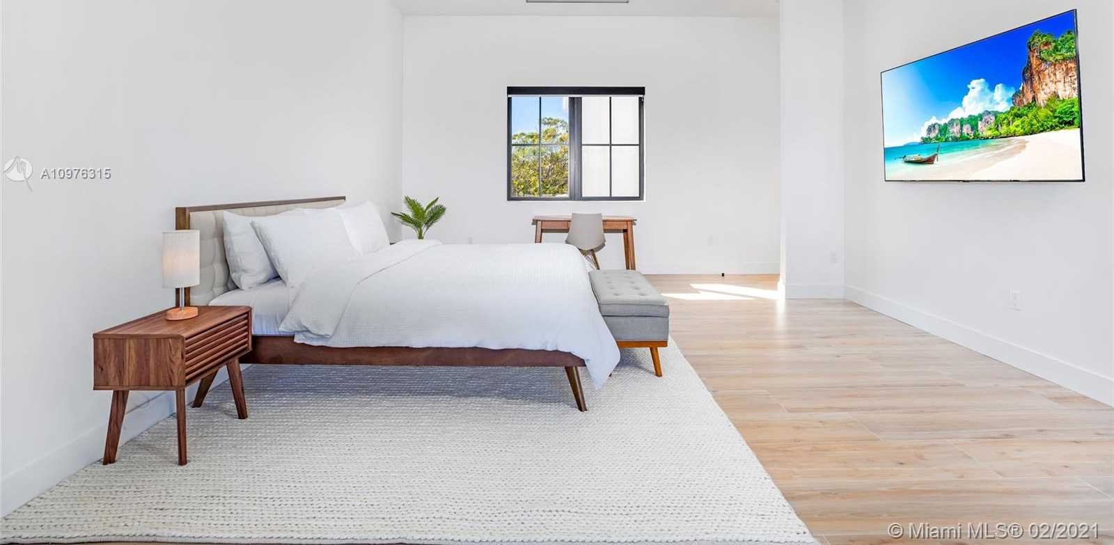 Small Image of 885 NORTH EAST 76TH ST, Miami Number 33