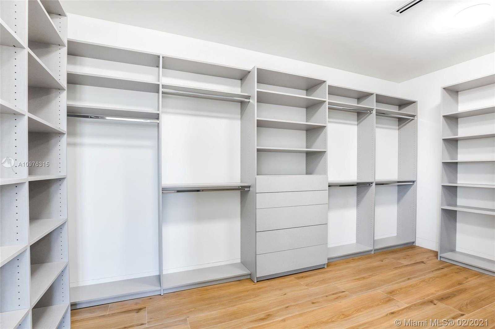 Small Image of 885 NORTH EAST 76TH ST, Miami Number 36