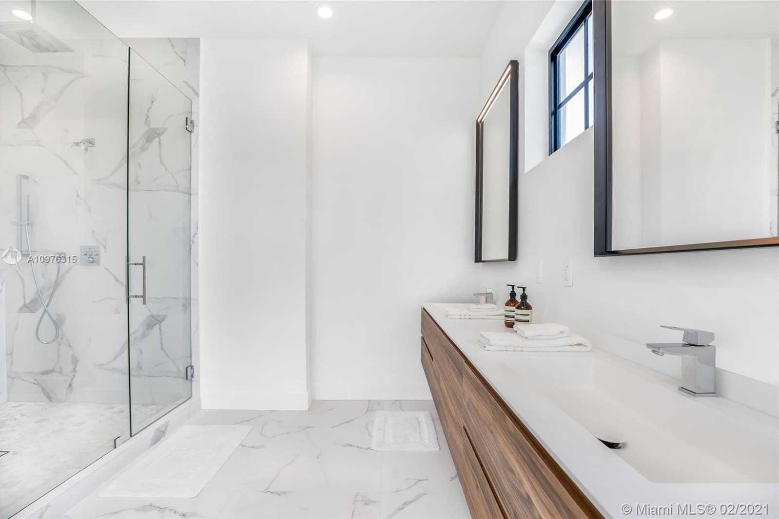 Small Image of 885 NORTH EAST 76TH ST, Miami Number 38