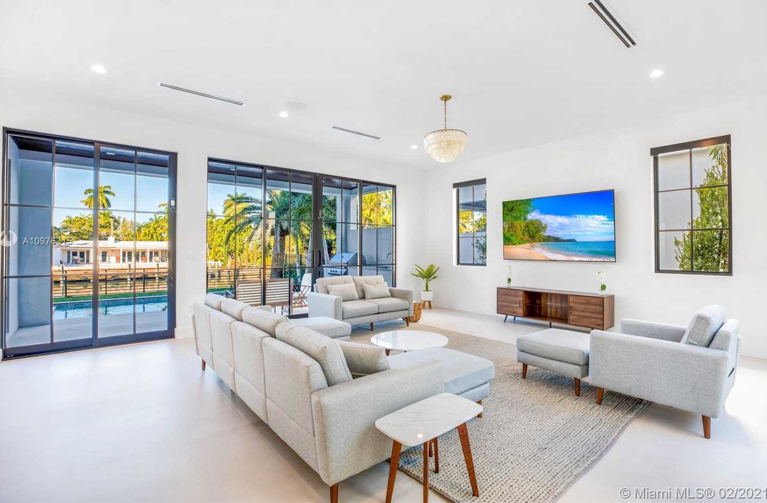 Small Image of 885 NORTH EAST 76TH ST, Miami Number 41