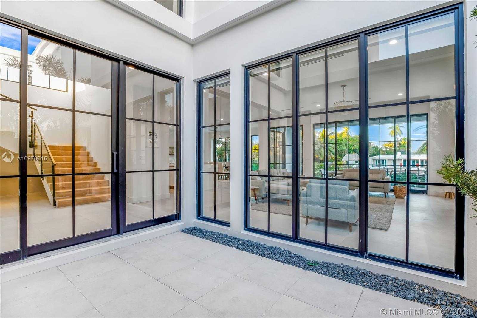 Small Image of 885 NORTH EAST 76TH ST, Miami Number 53