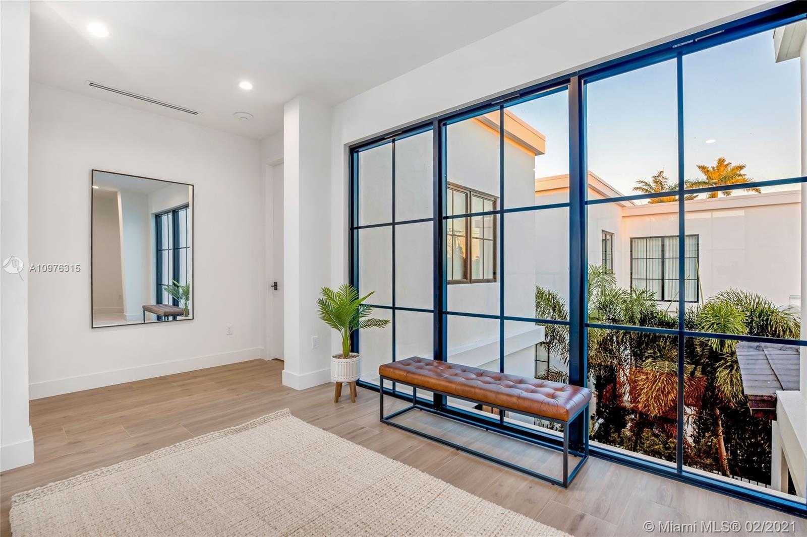 Small Image of 885 NORTH EAST 76TH ST, Miami Number 54
