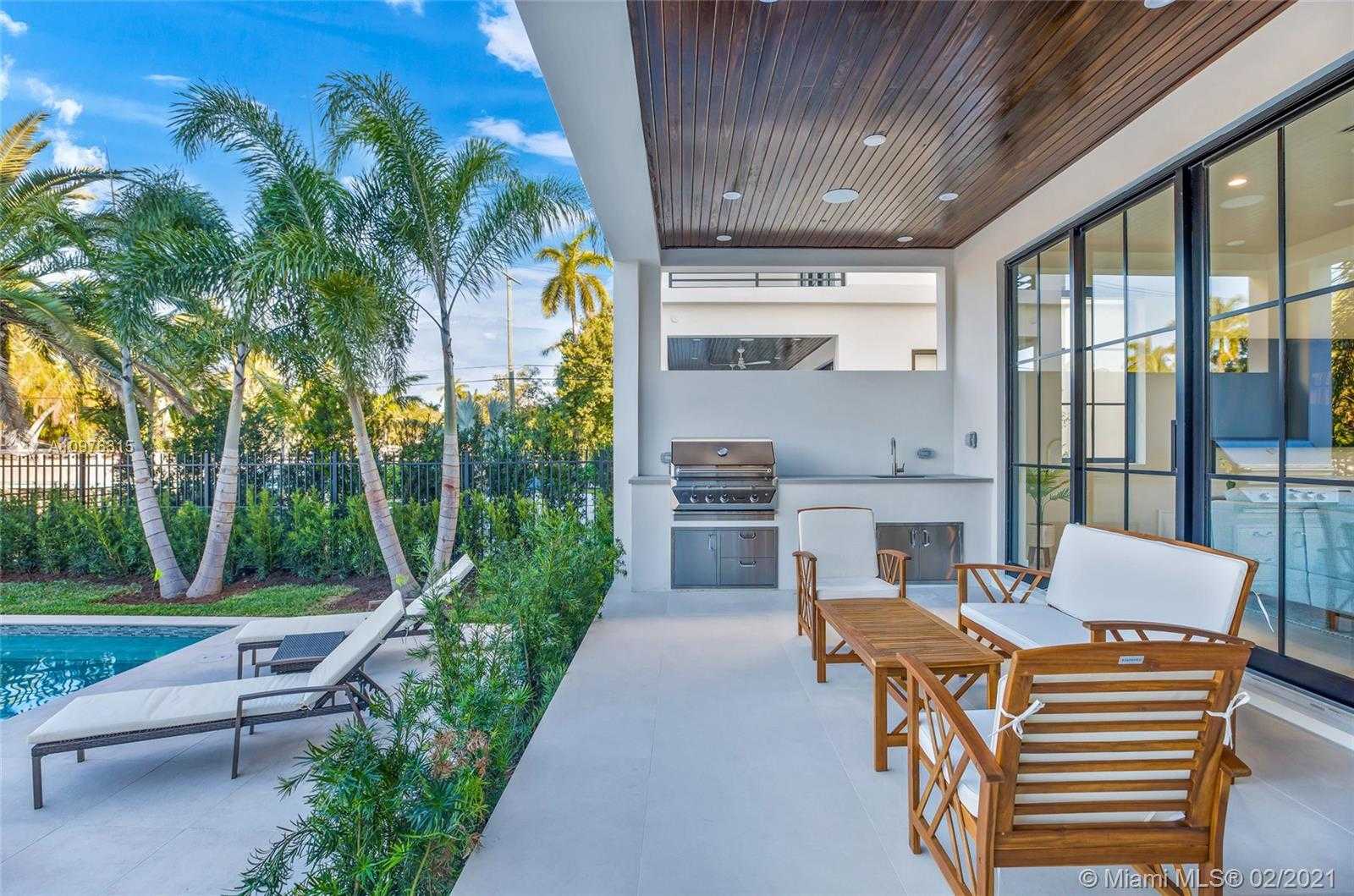 Small Image of 885 NORTH EAST 76TH ST, Miami Number 9