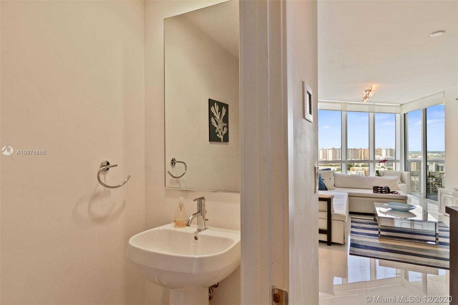 Small Image of Trump Royale, 18201 Collins Ave, Sunny Isles Beach, FL 33160, USA Number 17