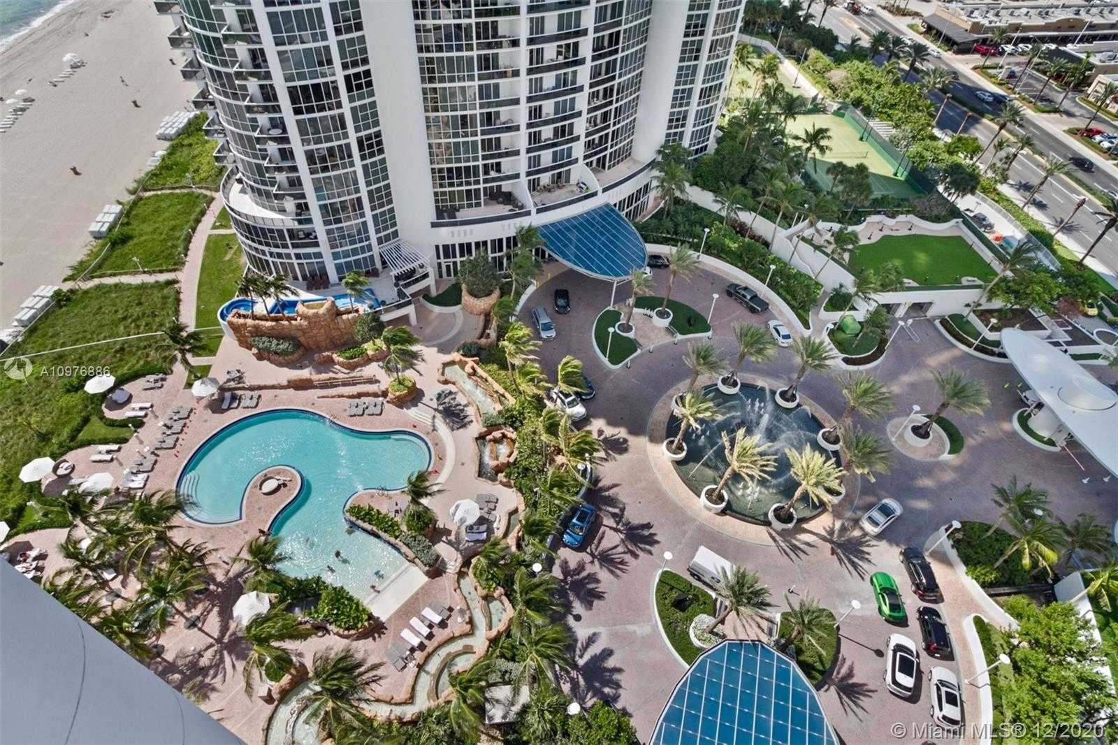 Small Image of Trump Royale, 18201 Collins Ave, Sunny Isles Beach, FL 33160, USA Number 2
