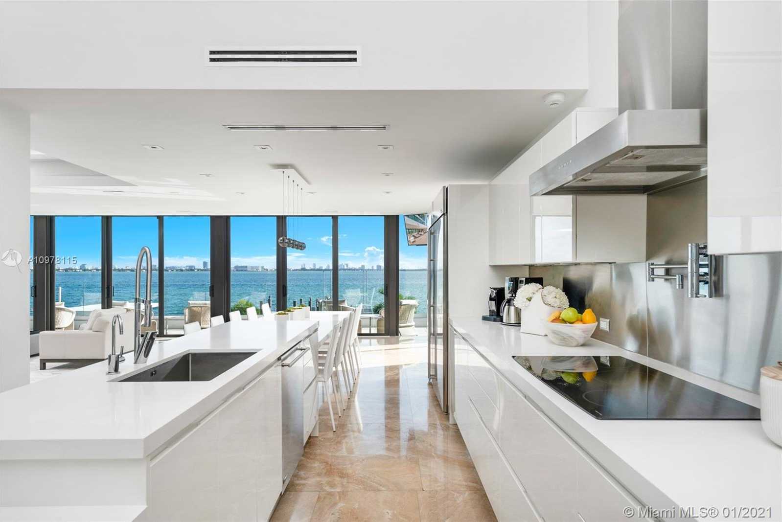 Small Image of 1580 SOUTH TREASURE DR, North Bay Village Number 13