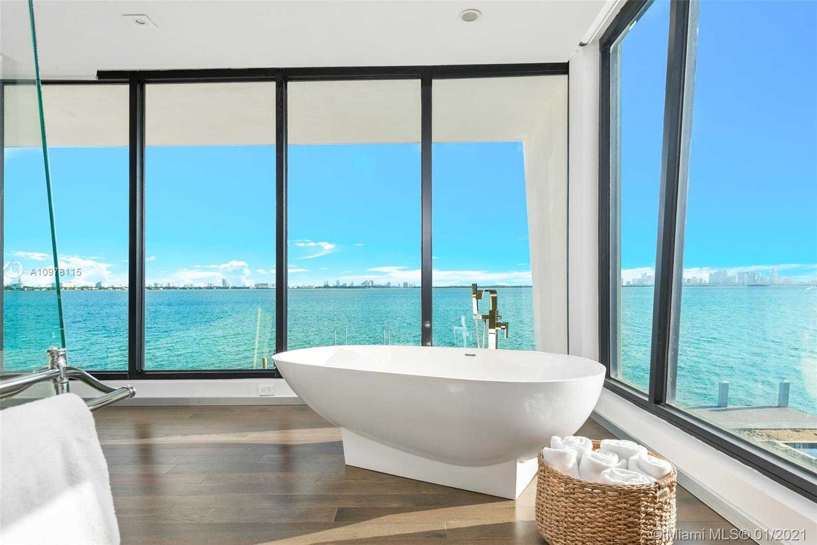 Small Image of 1580 SOUTH TREASURE DR, North Bay Village Number 17