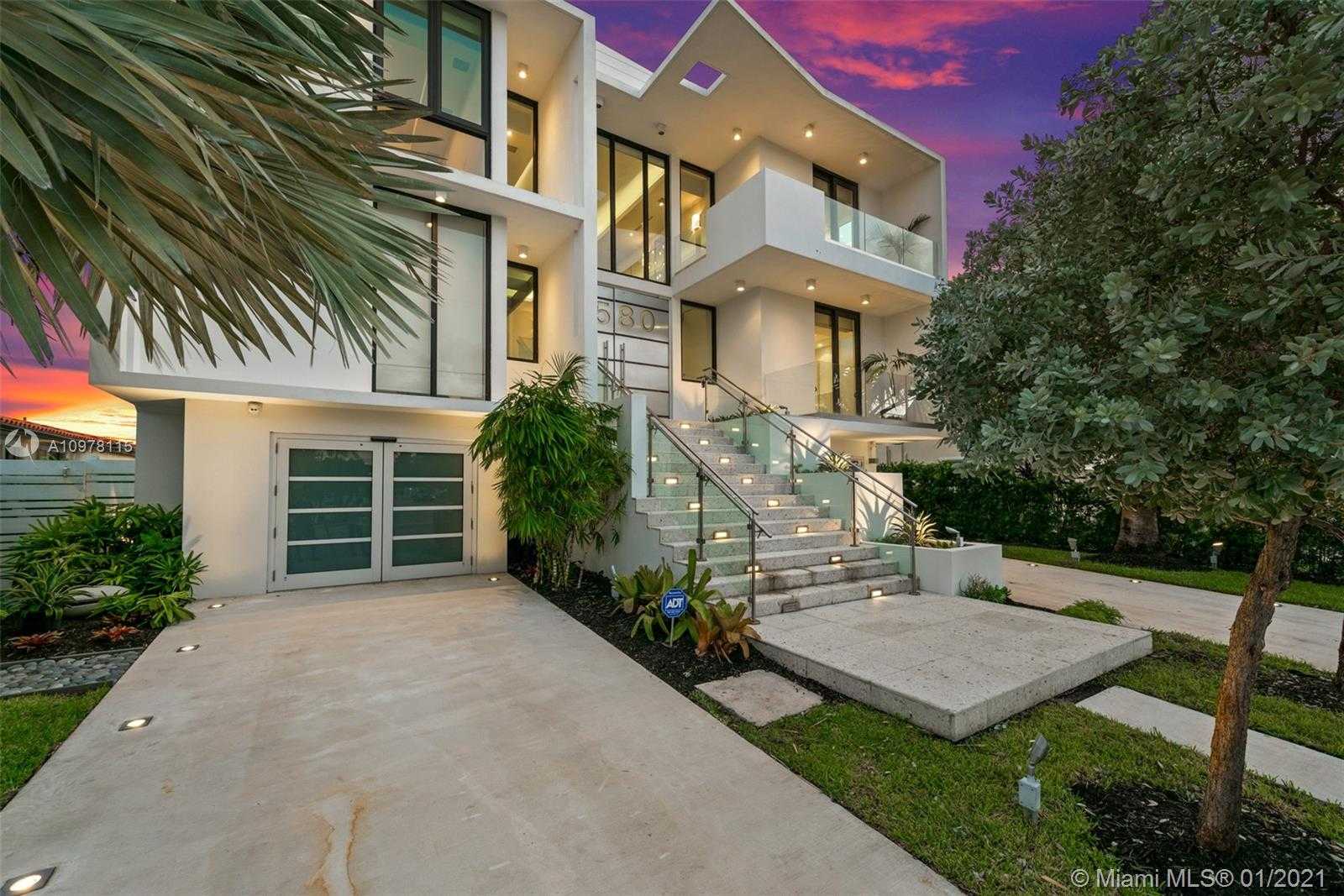Small Image of 1580 SOUTH TREASURE DR, North Bay Village Number 6
