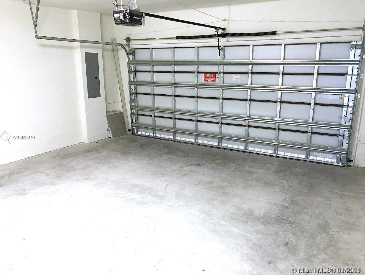 Small Image of 4976 NORTH WEST 83RD PATH, Doral Number 11