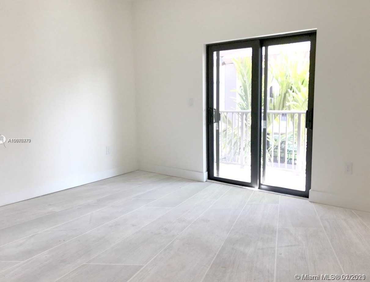 Small Image of 4976 NORTH WEST 83RD PATH, Doral Number 12