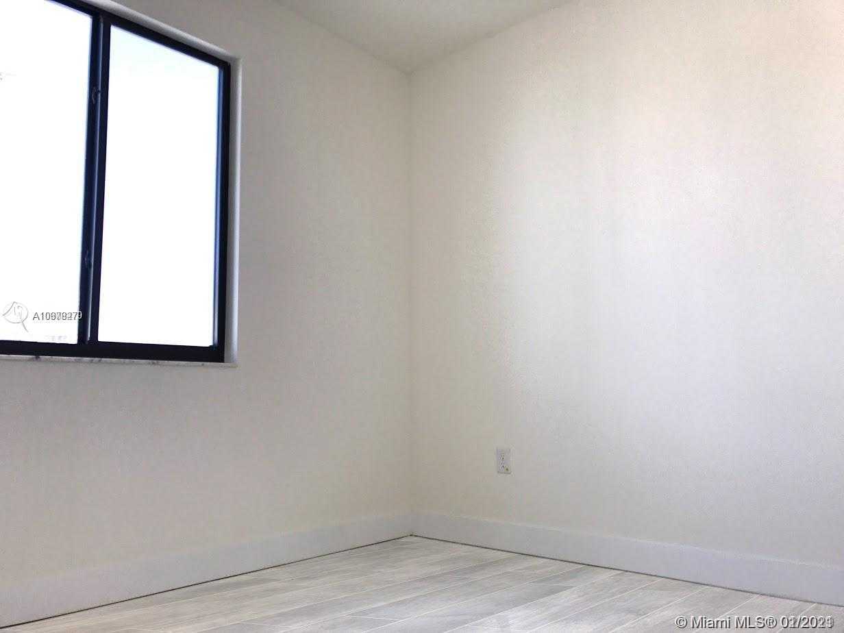 Small Image of 4976 NORTH WEST 83RD PATH, Doral Number 18
