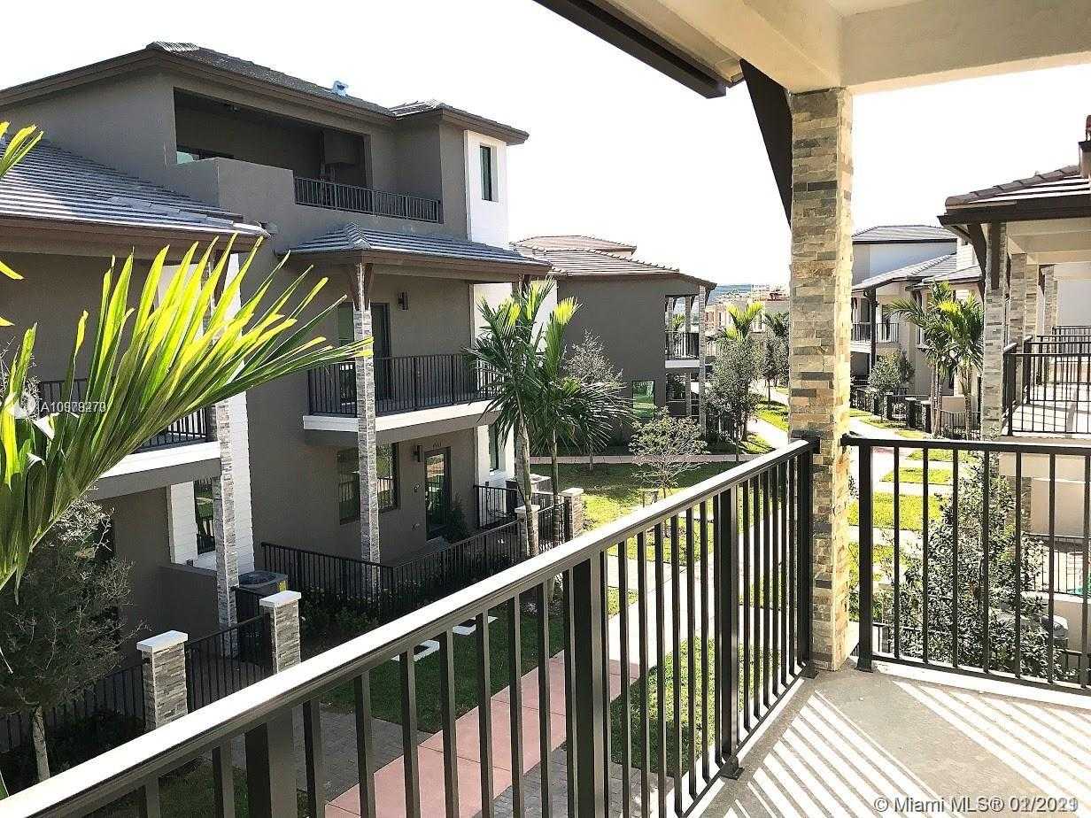 Small Image of 4976 NORTH WEST 83RD PATH, Doral Number 3
