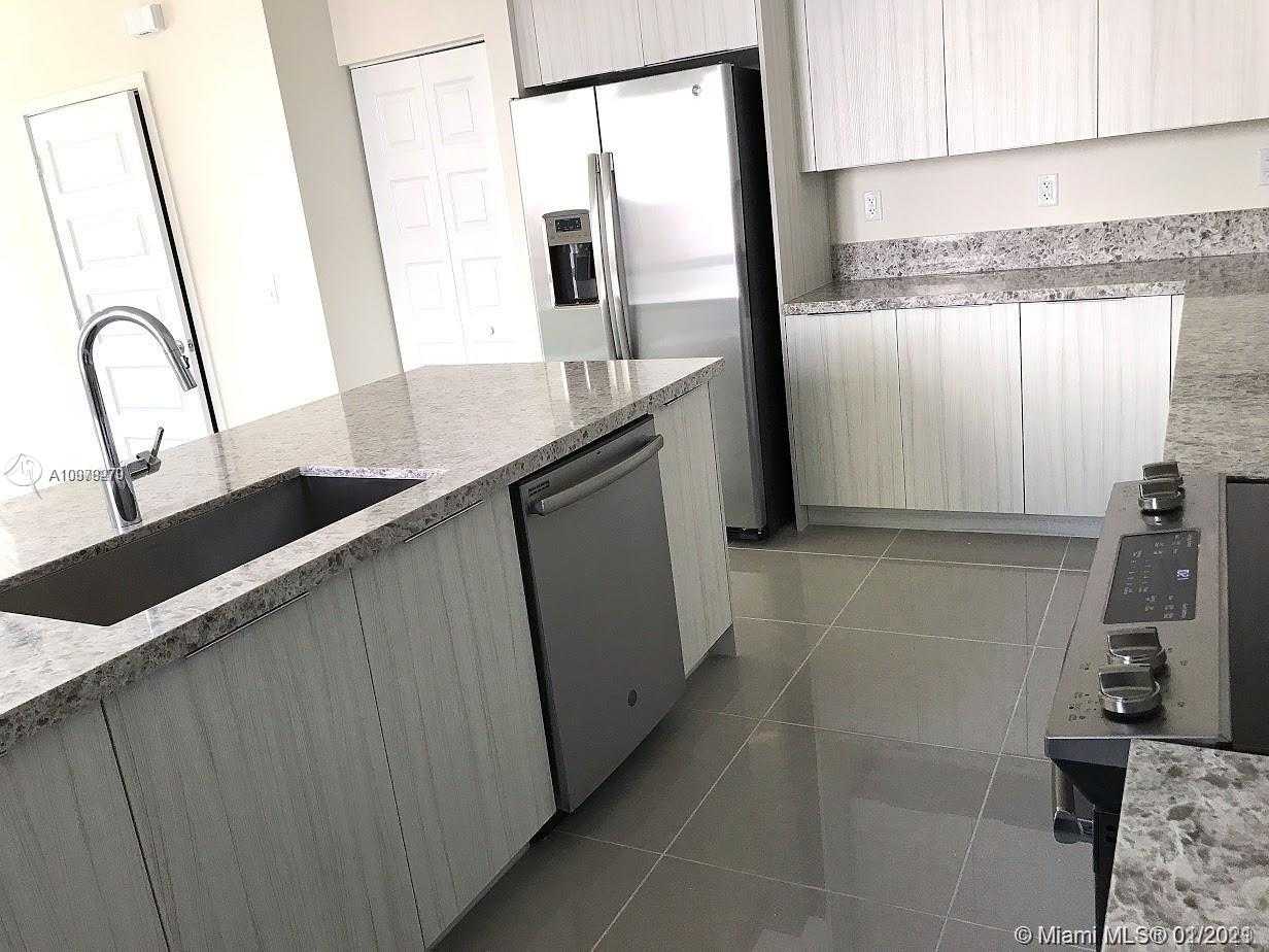 Small Image of 4976 NORTH WEST 83RD PATH, Doral Number 8