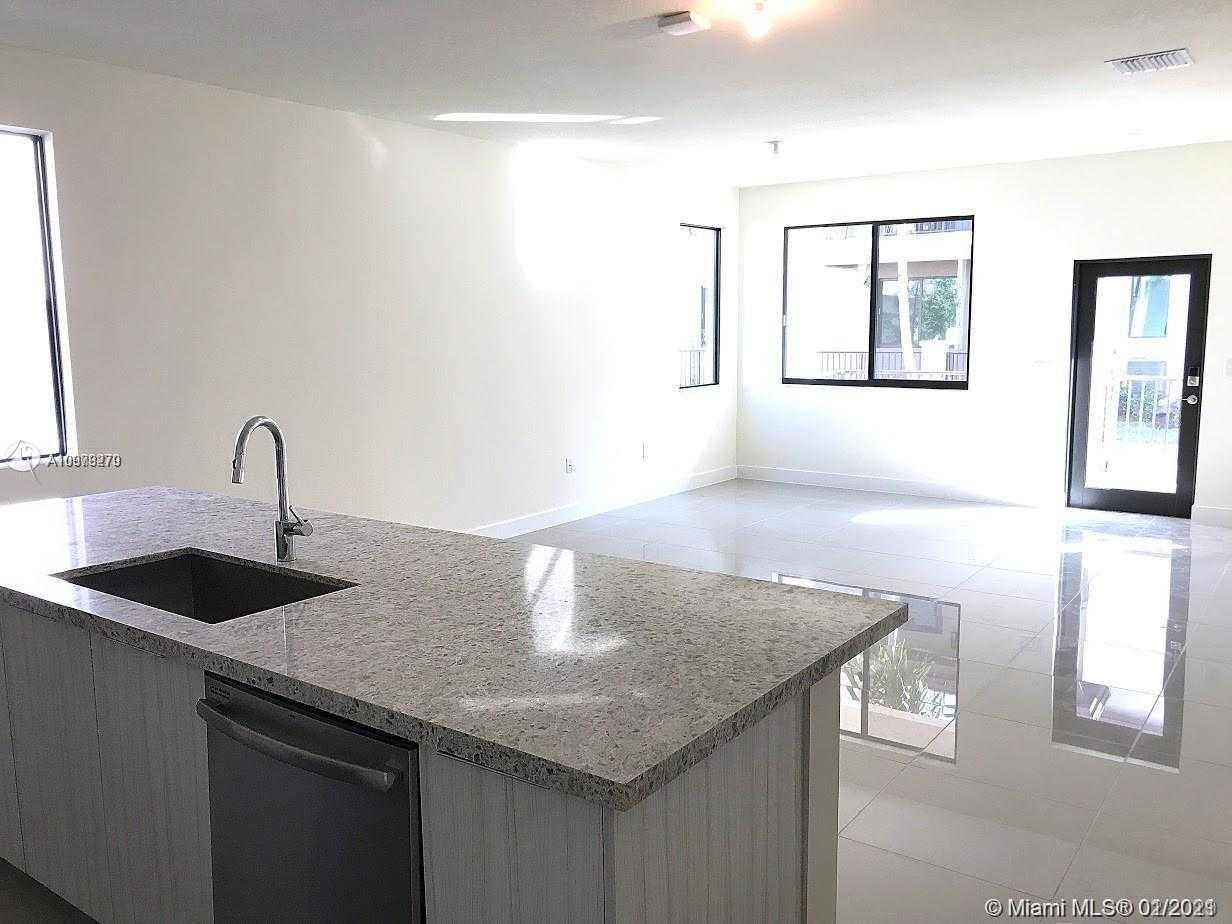 Small Image of 4976 NORTH WEST 83RD PATH, Doral Number 9